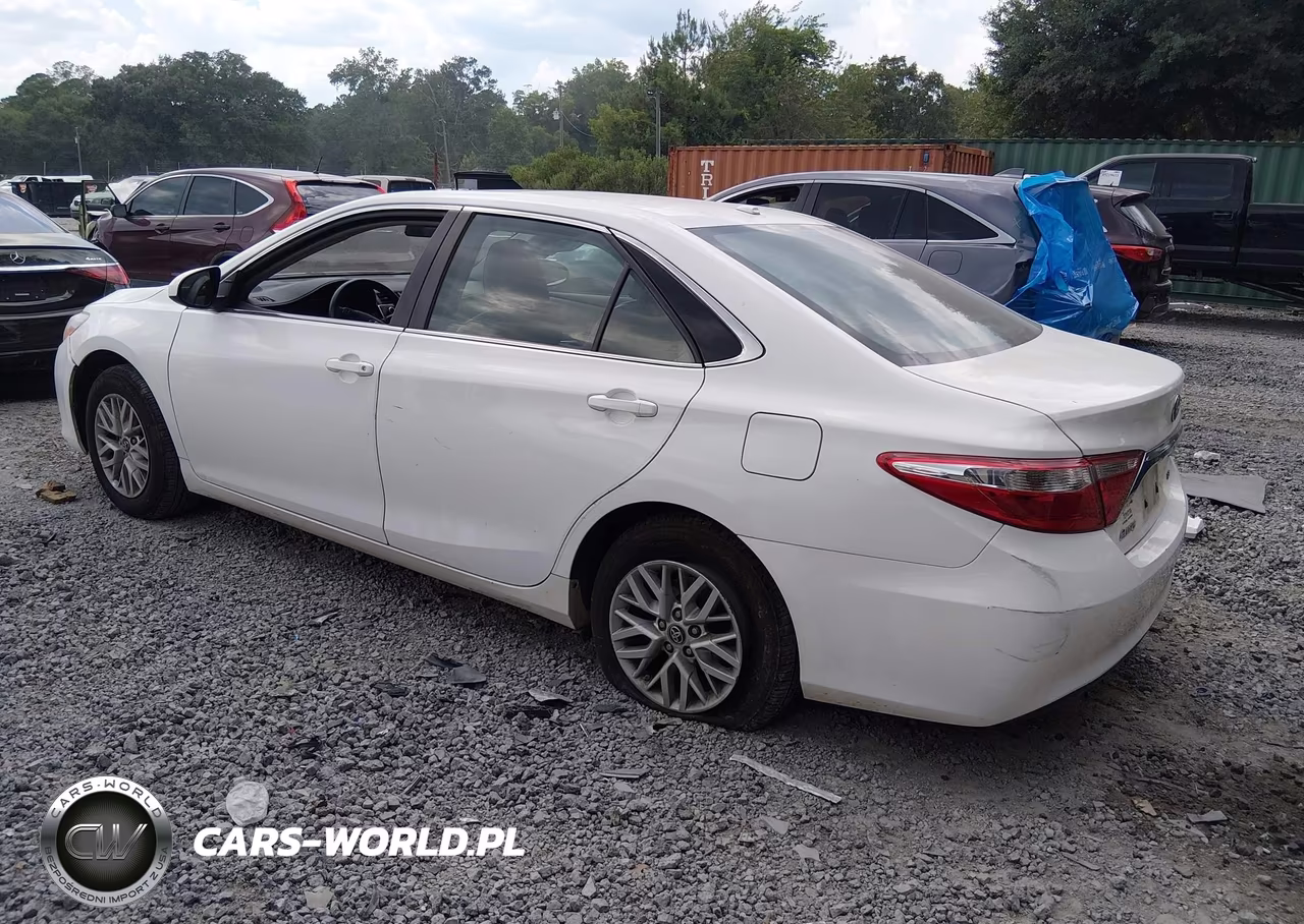 2017 Toyota Camry Le VIN:4T1BF1FK4HU359762 - 3