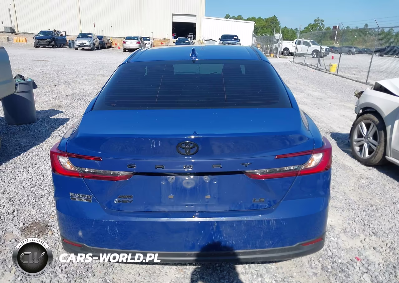 2025 Toyota Camry Le VIN:4T1DBADKXSU010510 - 17