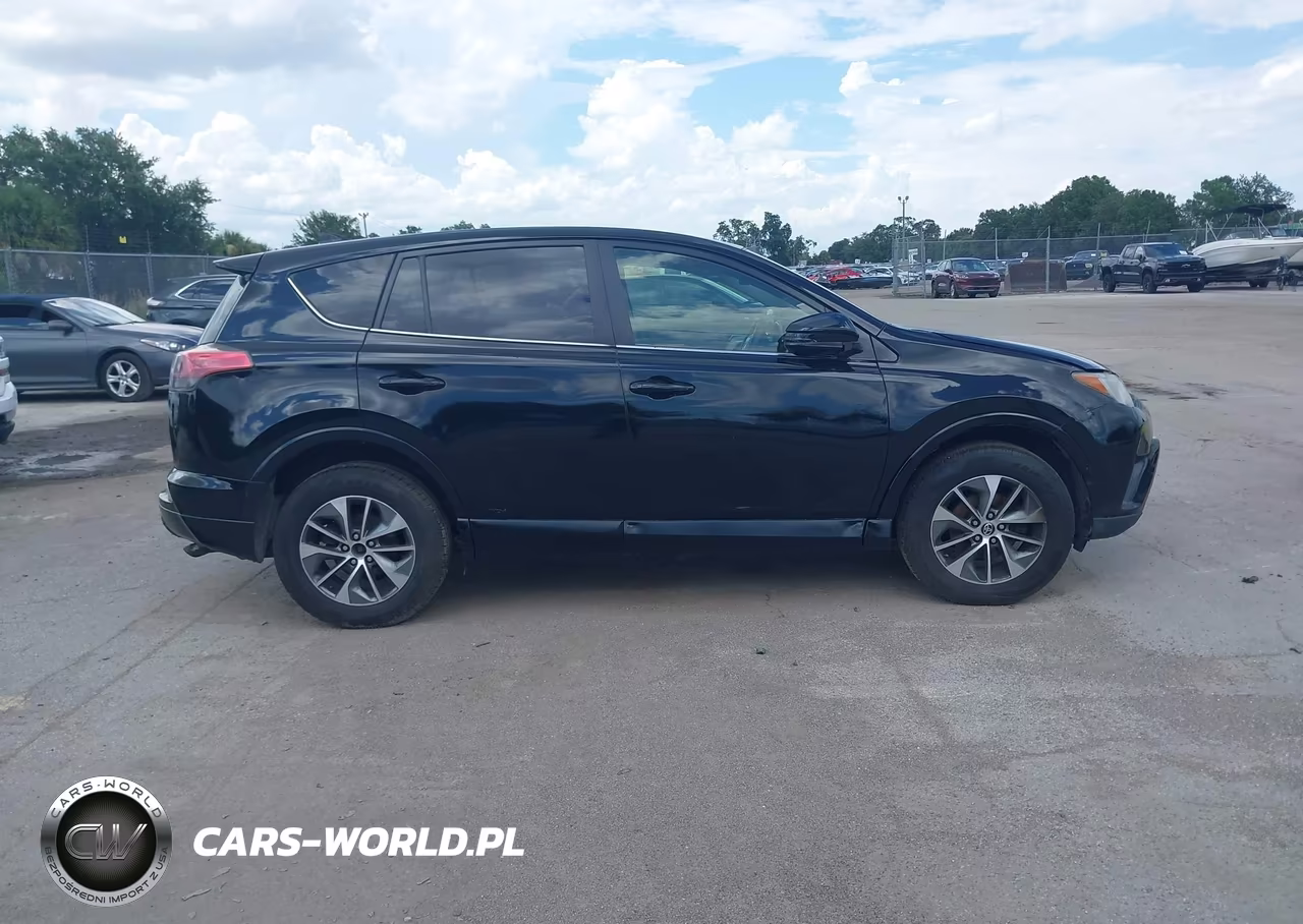 2018 Toyota Rav4 Hybrid Le VIN:JTMRJREV0JD222206 - 13