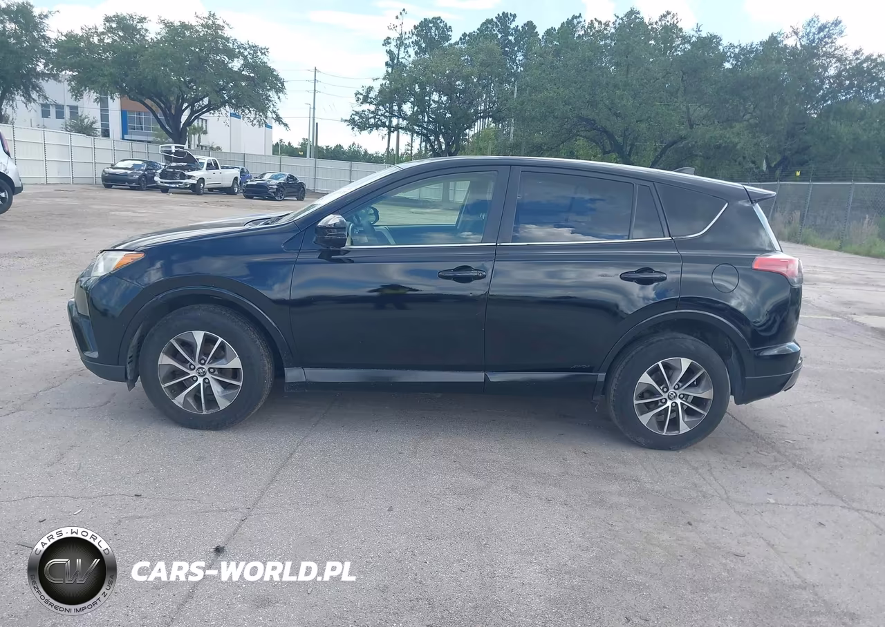 2018 Toyota Rav4 Hybrid Le VIN:JTMRJREV0JD222206 - 14