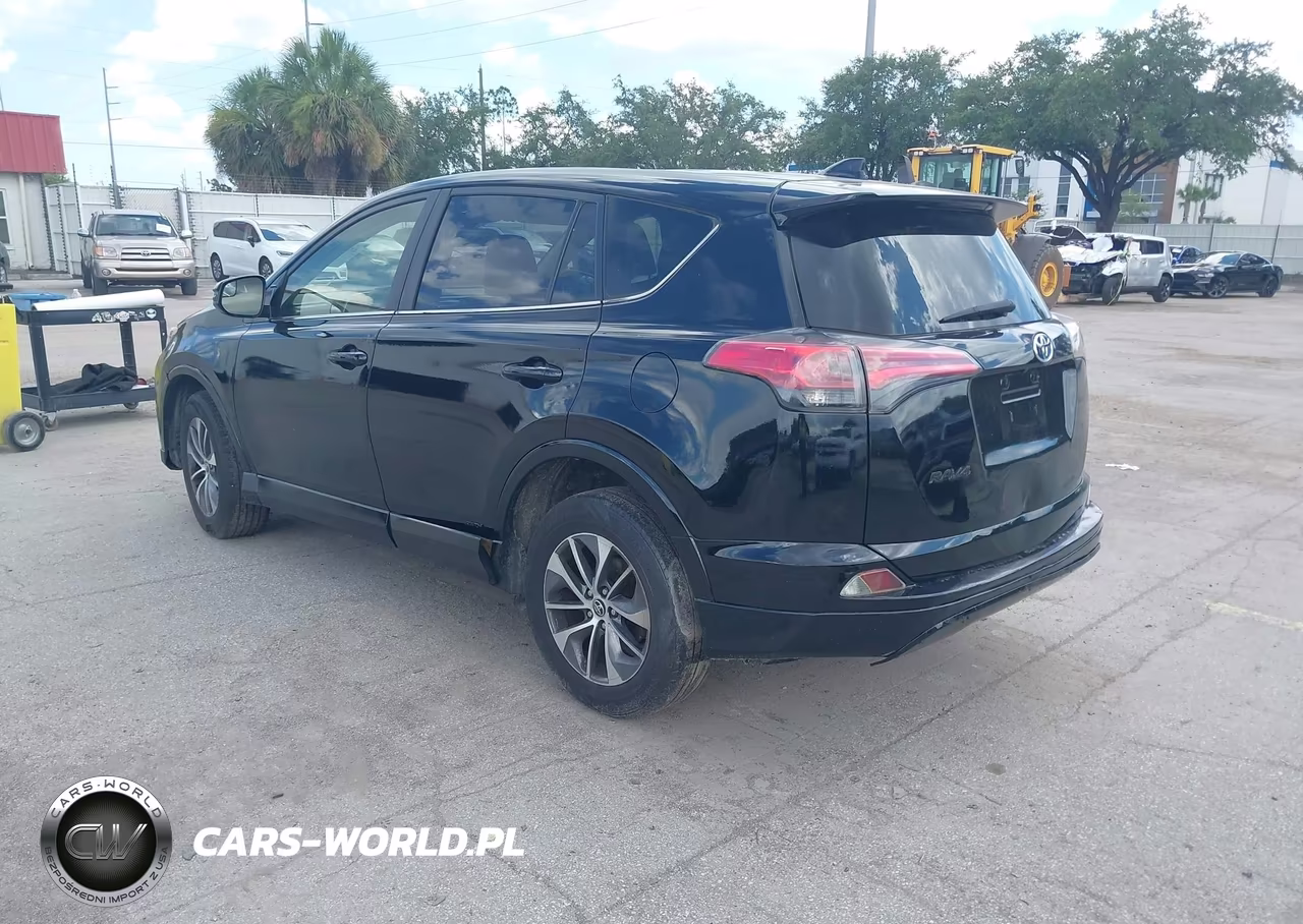 2018 Toyota Rav4 Hybrid Le VIN:JTMRJREV0JD222206 - 3