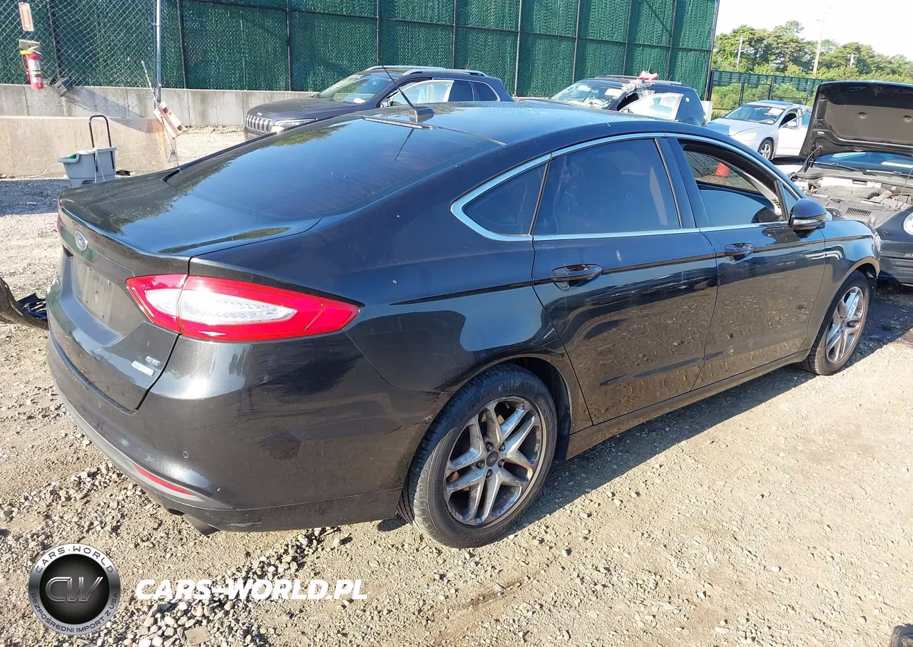 2013 Ford Fusion Se VIN:3FA6P0HR2DR180893 - 4