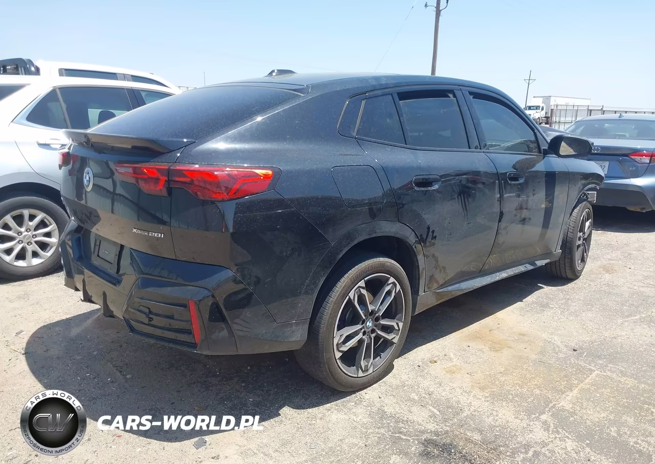 2025 BMW X2 xDrive28I VIN:WBX63GM00S5318620 - 4