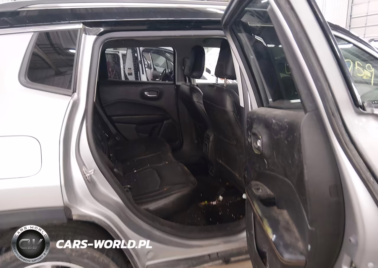 2018 Jeep Compass Limited 4X4 VIN:3C4NJDCB9JT399342 - 8