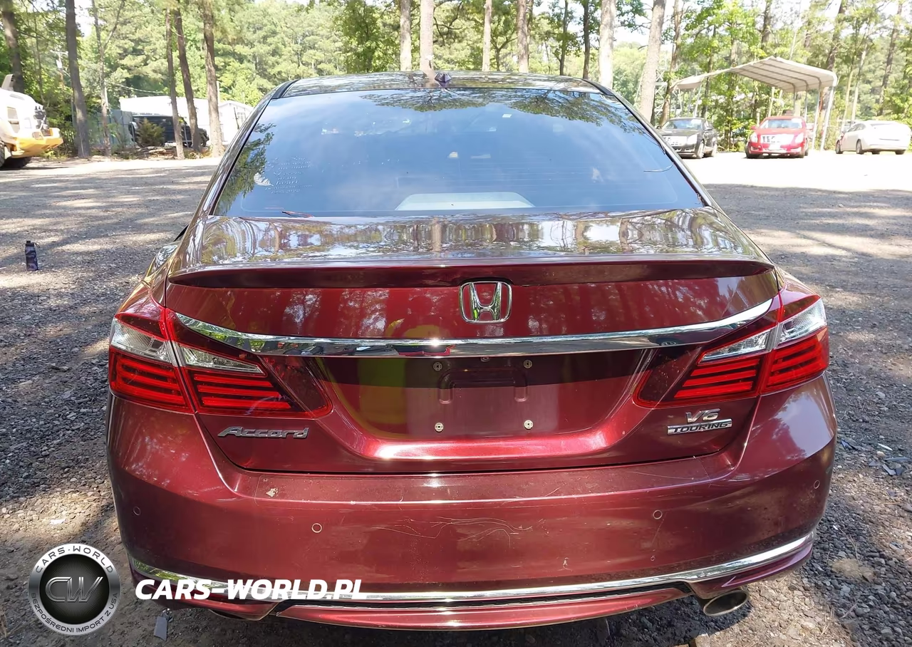2017 Honda Accord Touring V6 VIN:1HGCR3F92HA015116 - 17