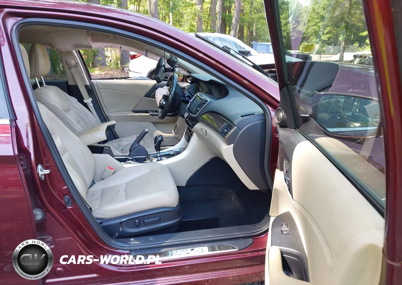 2017 Honda Accord Touring V6 VIN:1HGCR3F92HA015116 - 5