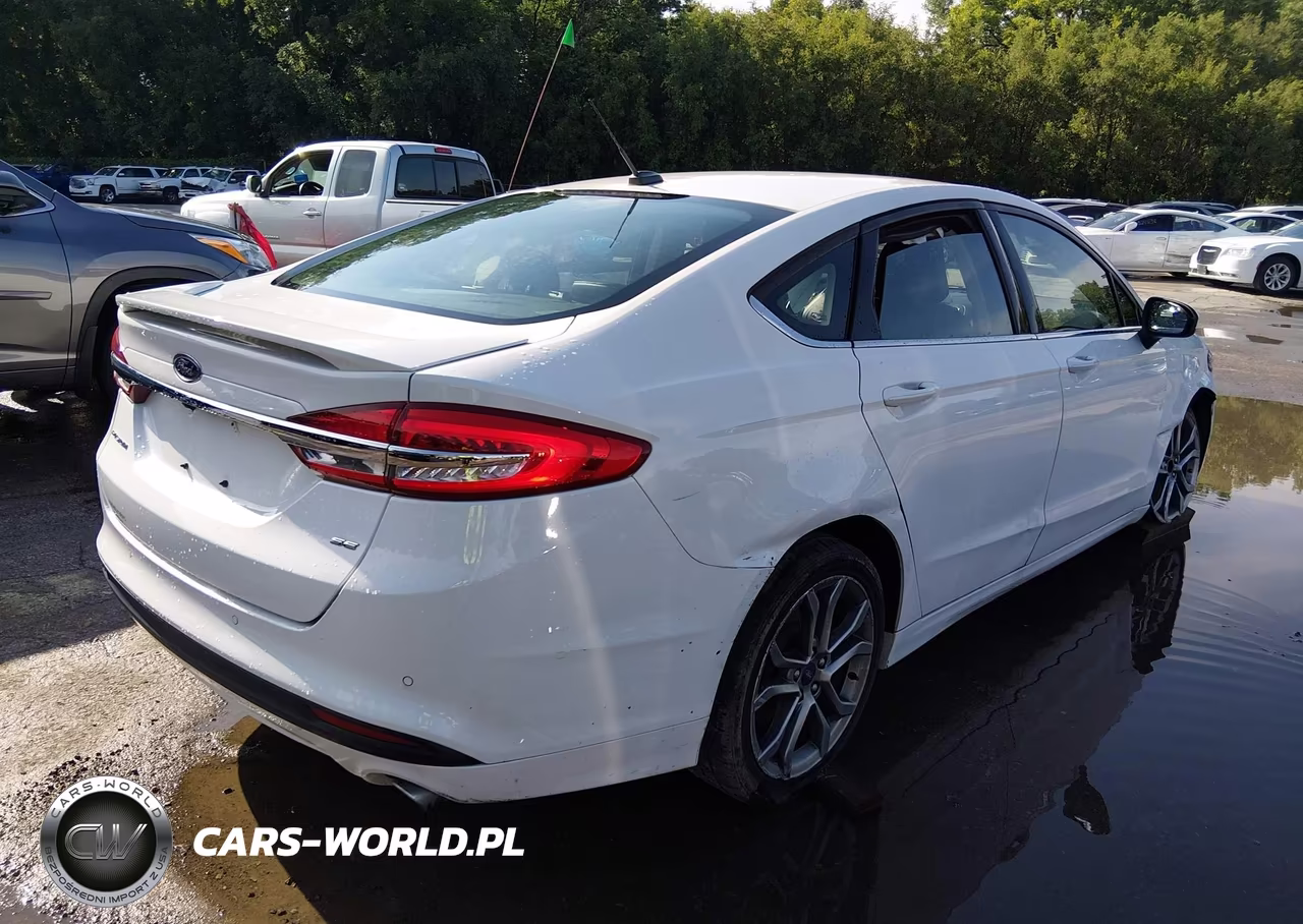 2017 Ford Fusion Se VIN:3FA6P0H72HR228865 - 4