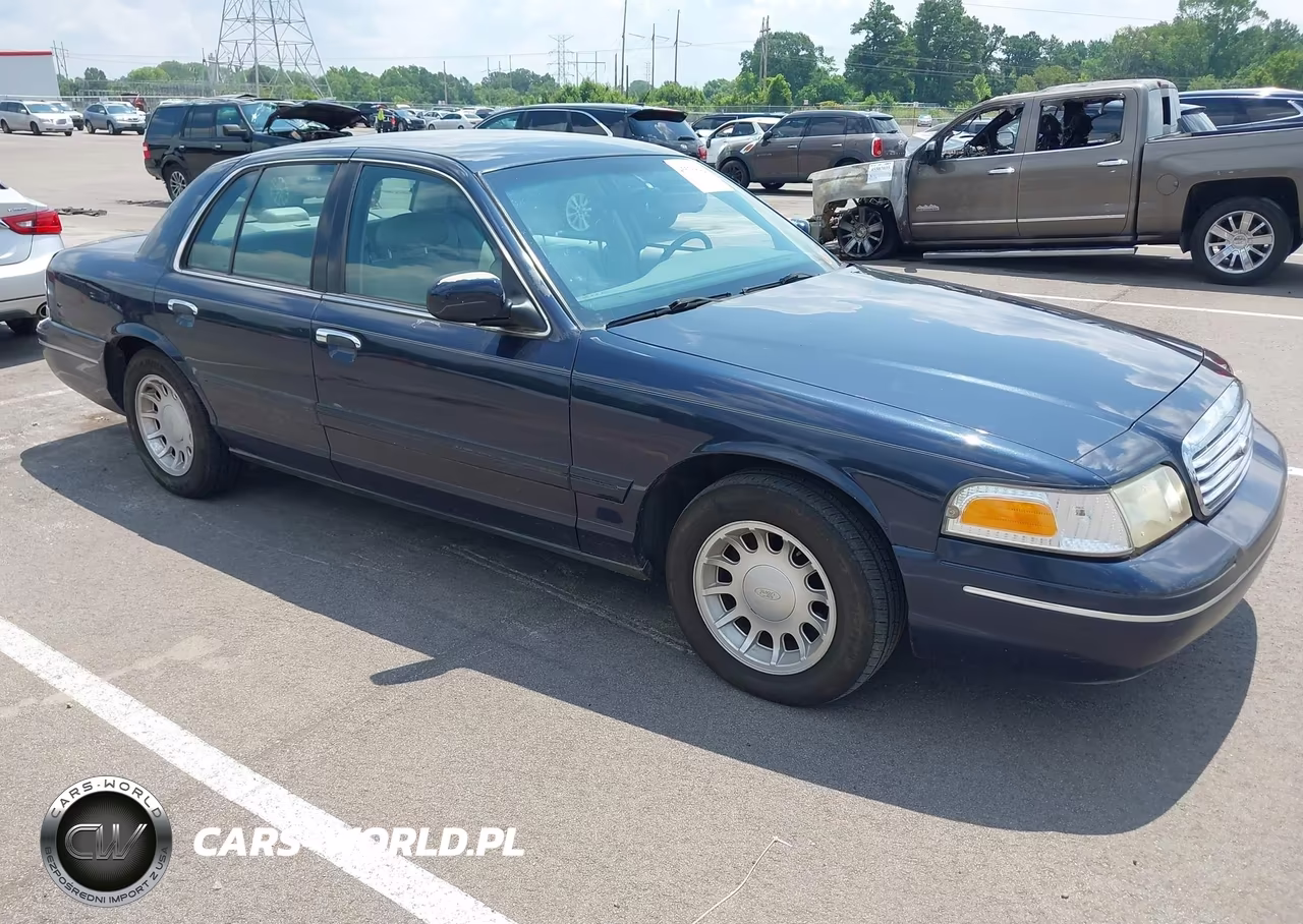 2000 Ford Crown Victoria Lx