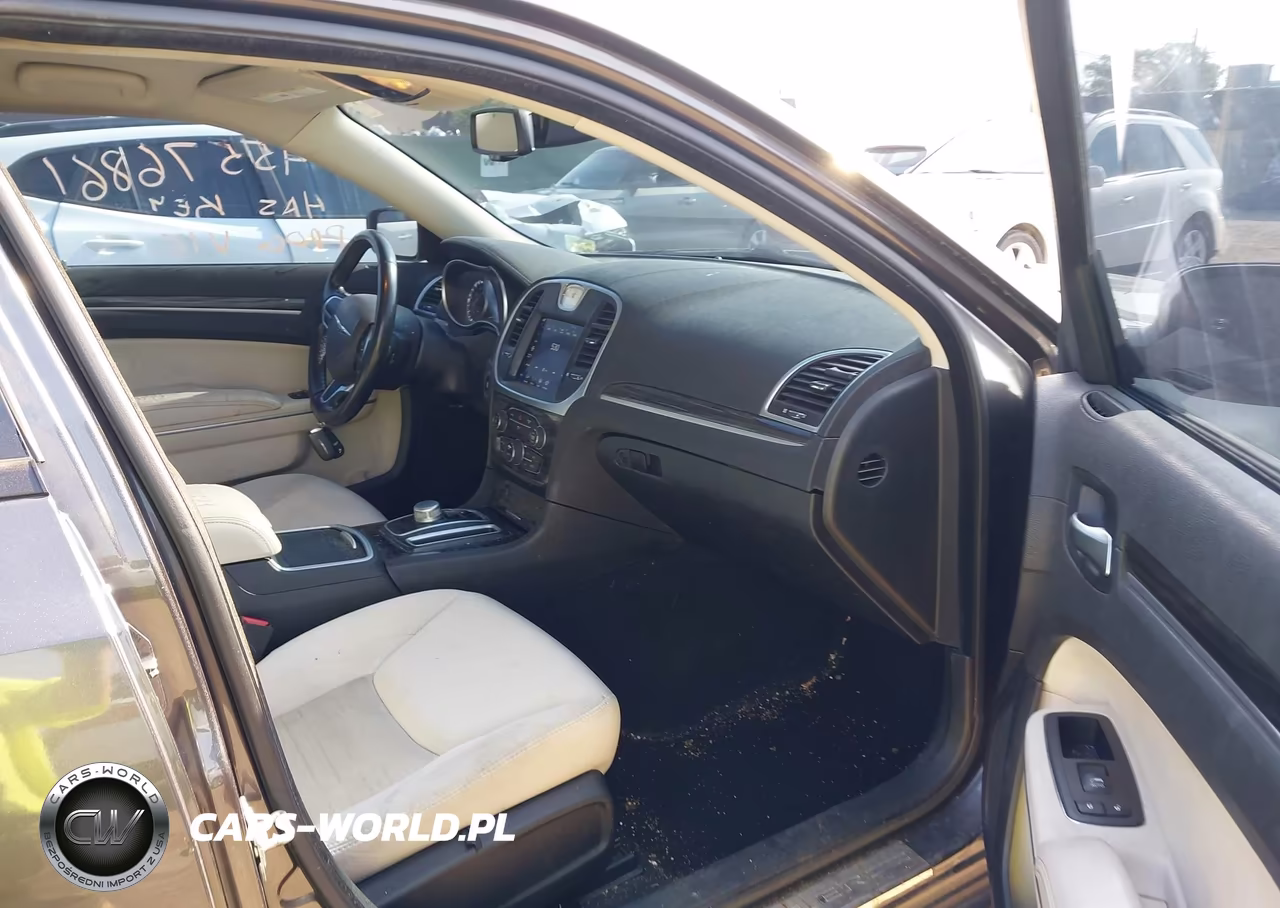 2022 Chrysler 300 Touring Awd VIN:2C3CCARGXNH127484 - 5
