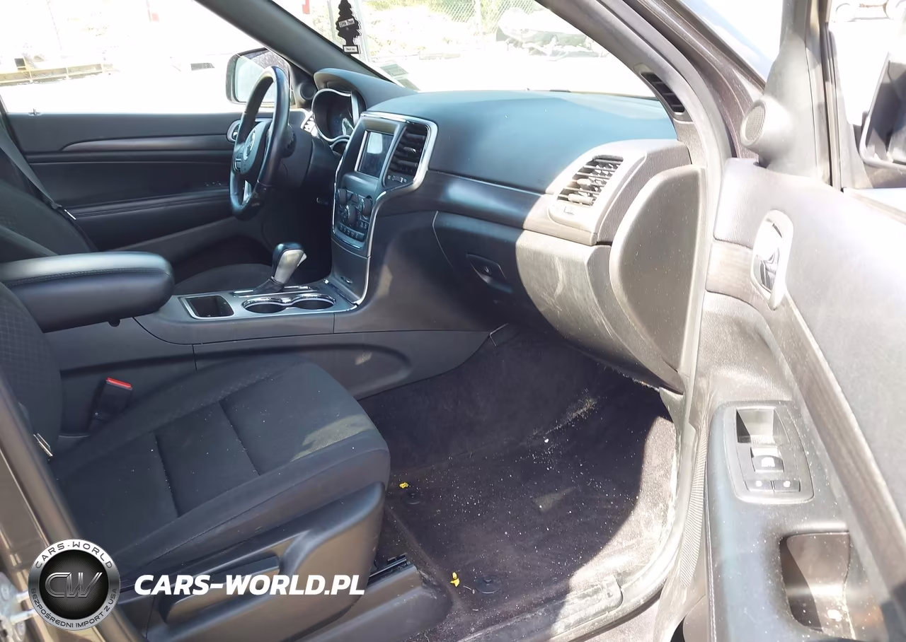 2018 Jeep Grand Cherokee Laredo E 4X4 VIN:1C4RJFAG1JC432096 - 5
