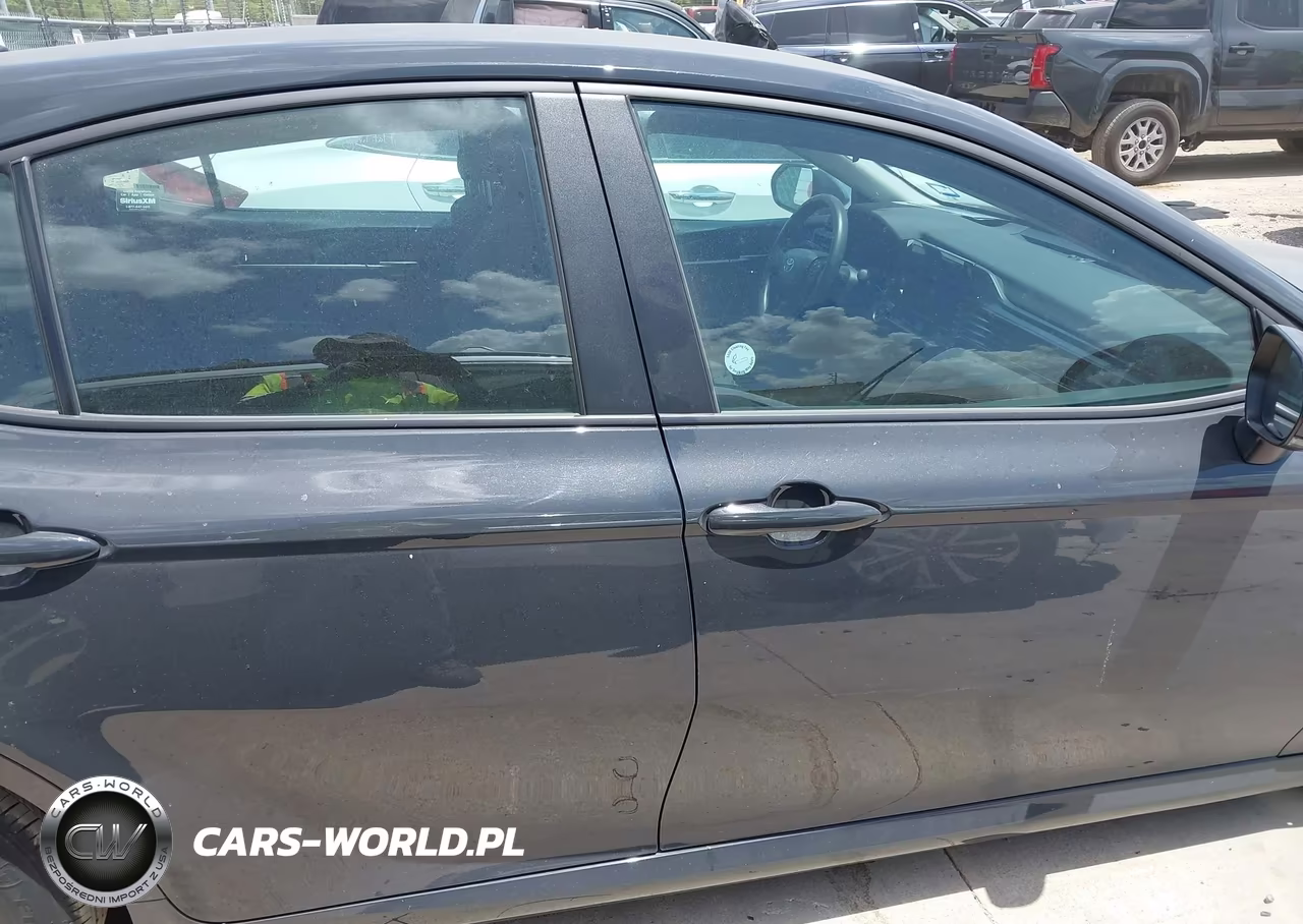 2025 Toyota Camry Le VIN:4T1DAACK3SU094657 - 13