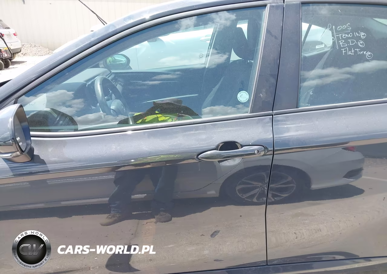2025 Toyota Camry Le VIN:4T1DAACK3SU094657 - 14