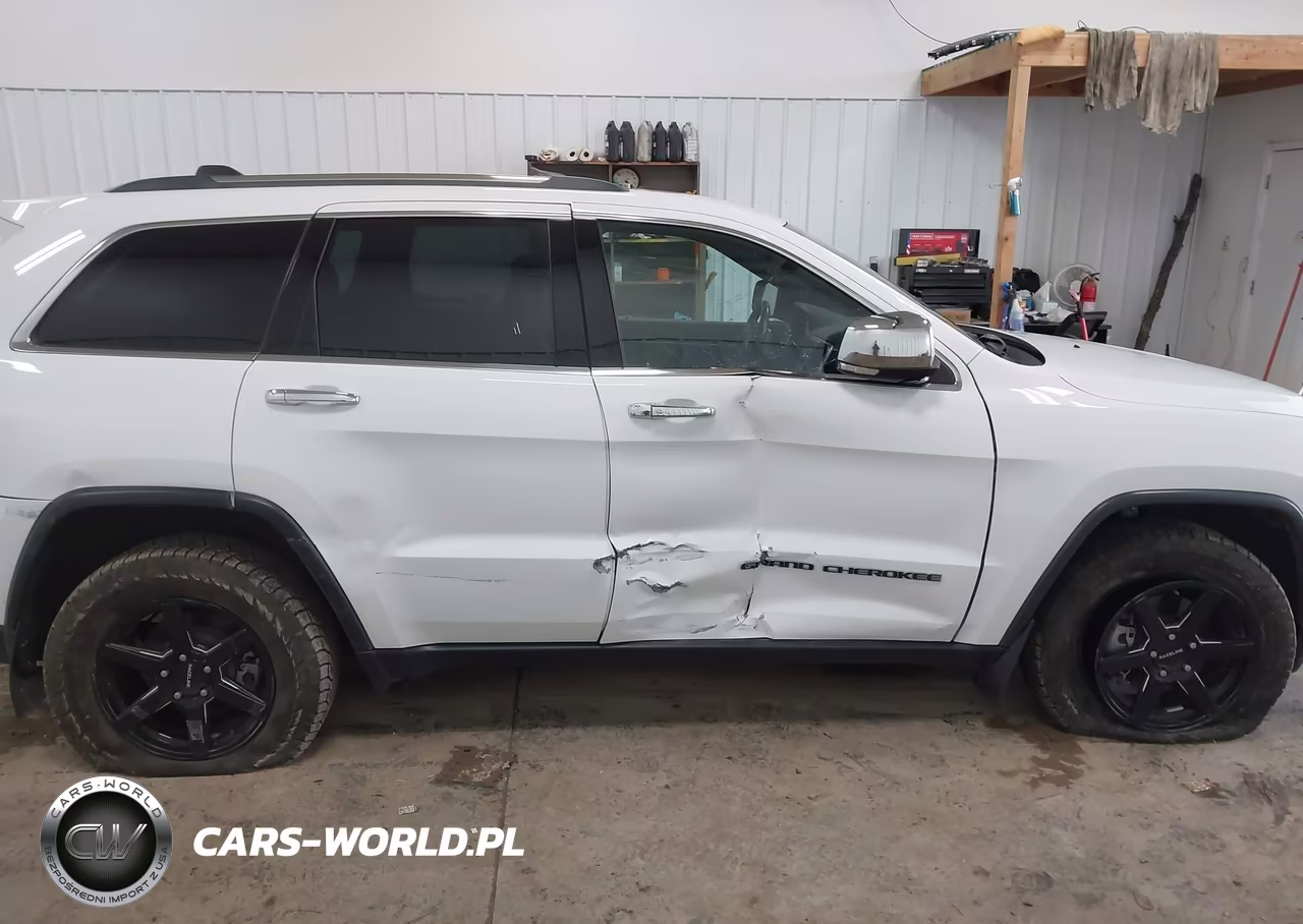 2018 Jeep Grand Cherokee Limited 4X4 VIN:1C4RJFBGXJC446674 - 13