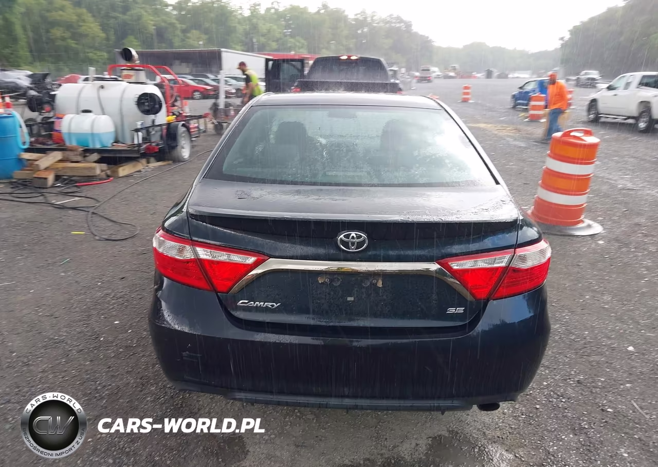 2015 Toyota Camry Se VIN:4T1BF1FK9FU076934 - 16