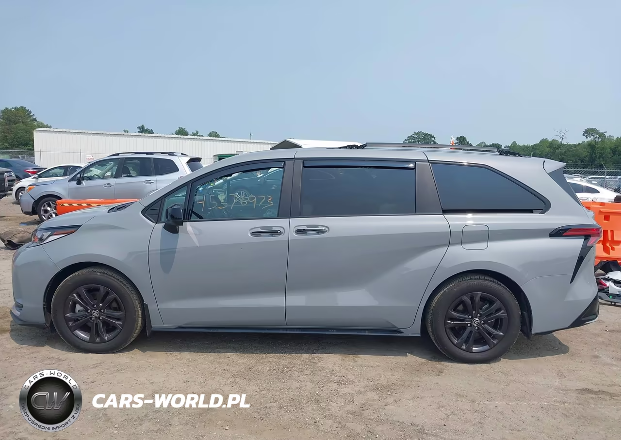 2025 Toyota Sienna Xse VIN:5TDDSKFC4SS176154 - 15