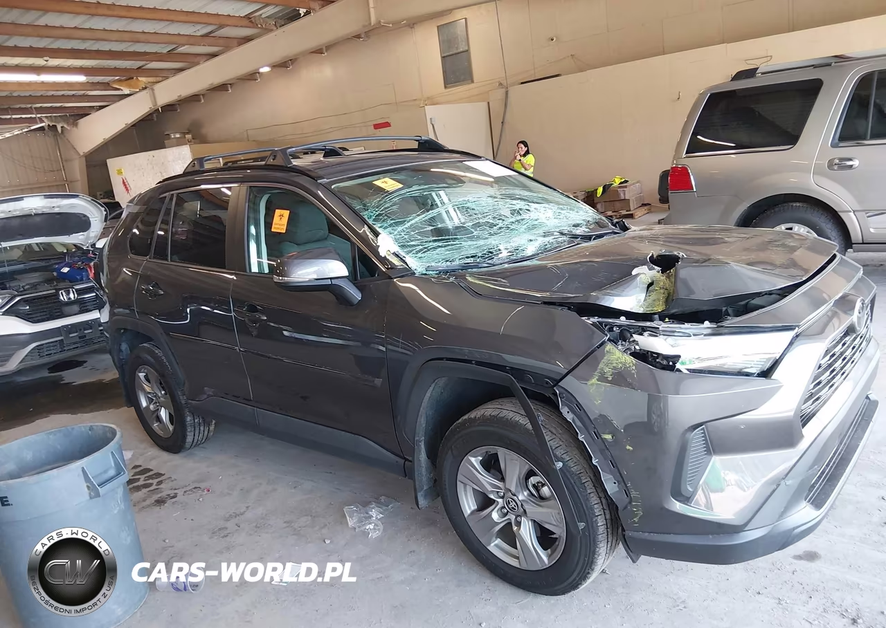 2024 Toyota Rav4 Xle VIN:2T3P1RFV9RW469406 - 13
