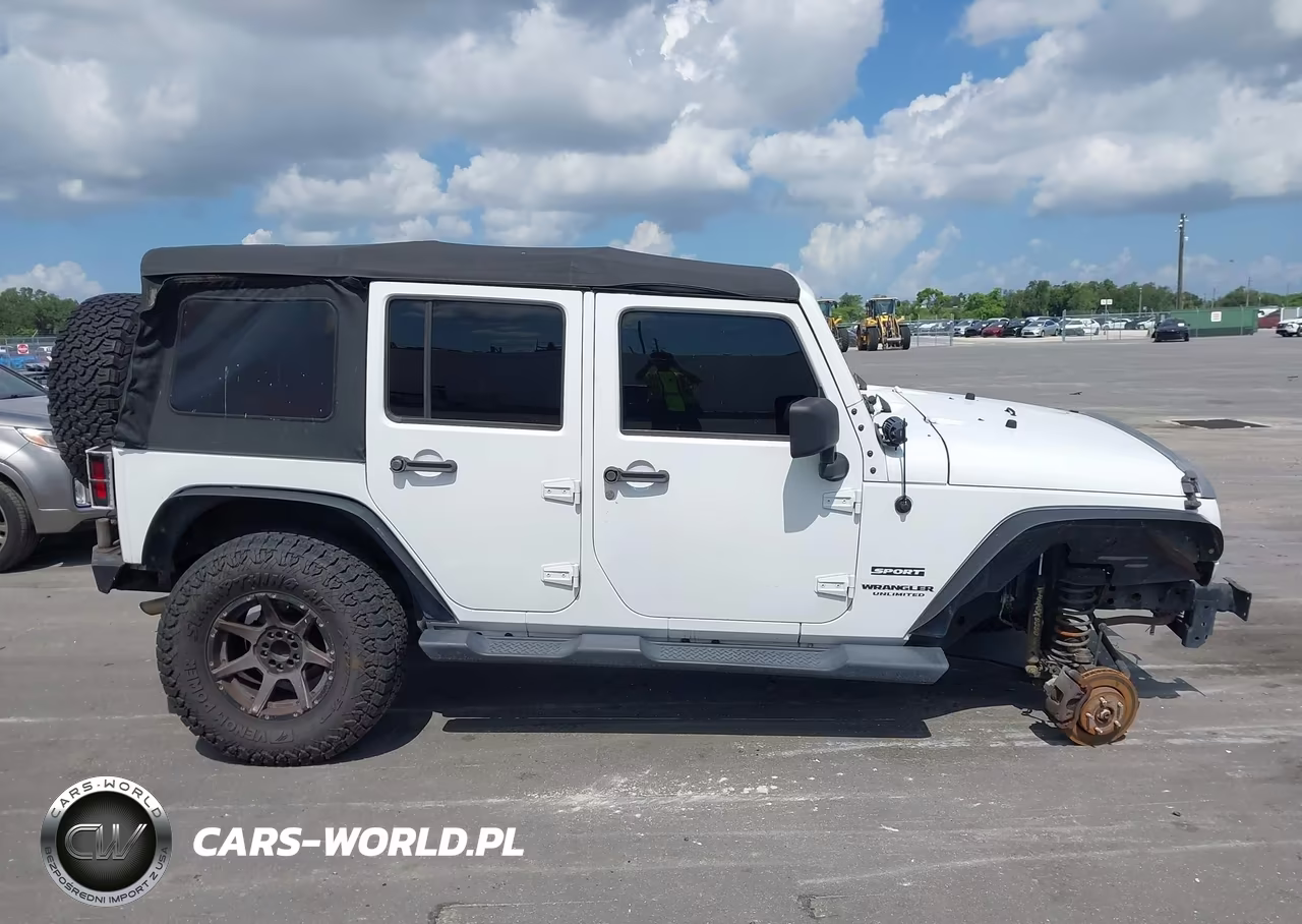 2015 Jeep Wrangler Unlimited Sport VIN:1C4BJWDG0FL766964 - 14