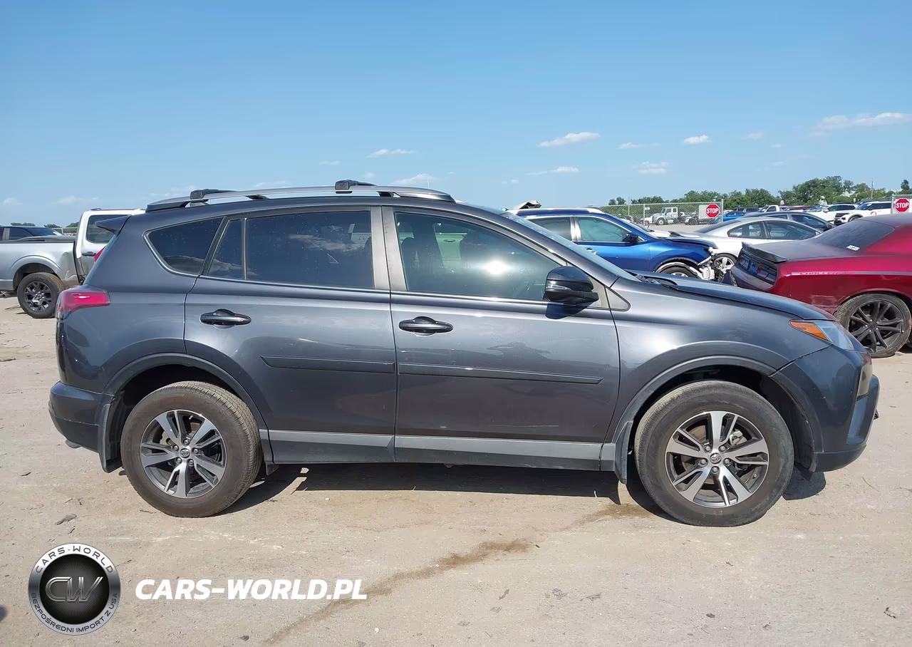 2017 Toyota Rav4 Xle VIN:JTMWFREV2HD102387 - 13