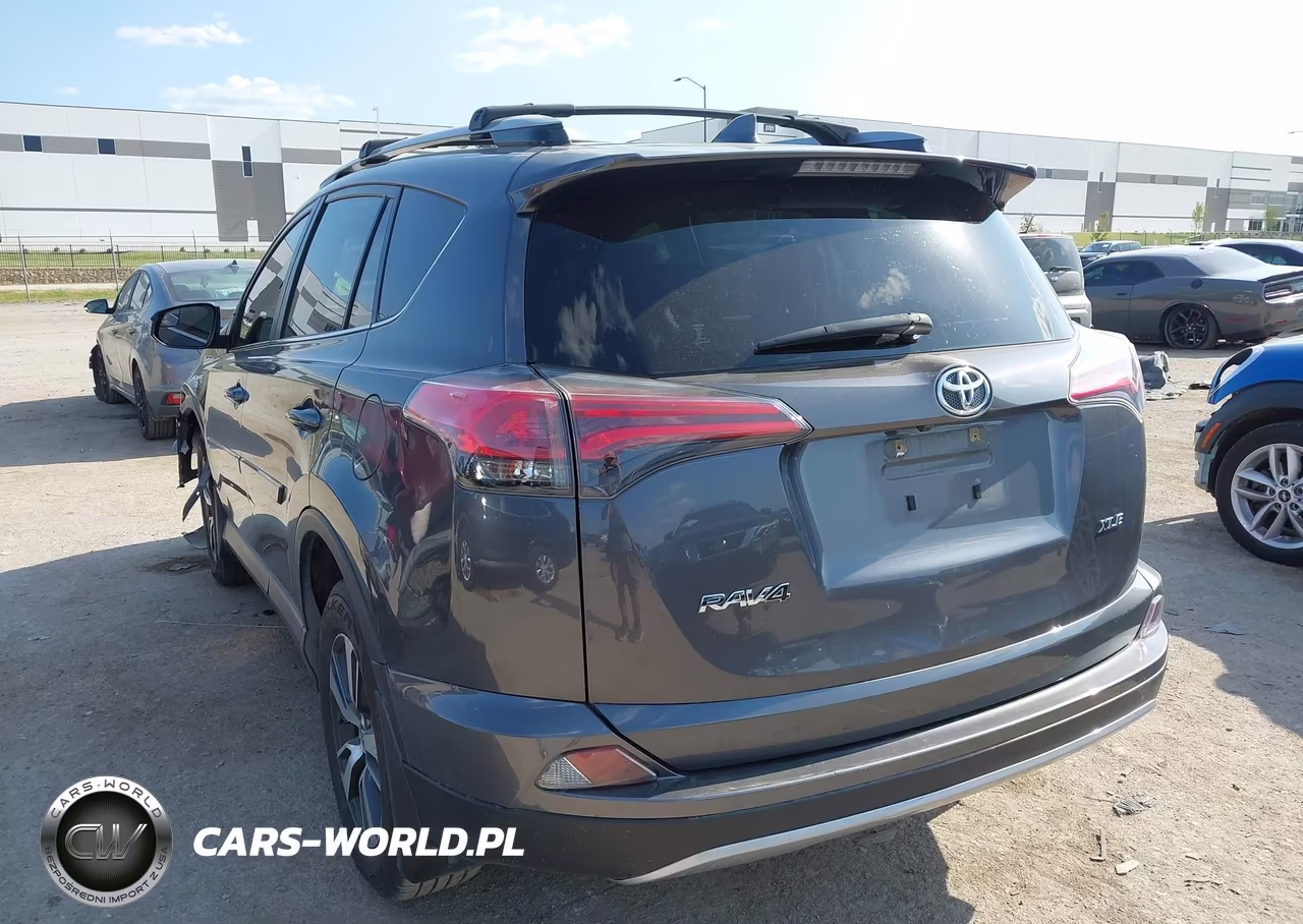 2017 Toyota Rav4 Xle VIN:JTMWFREV2HD102387 - 3