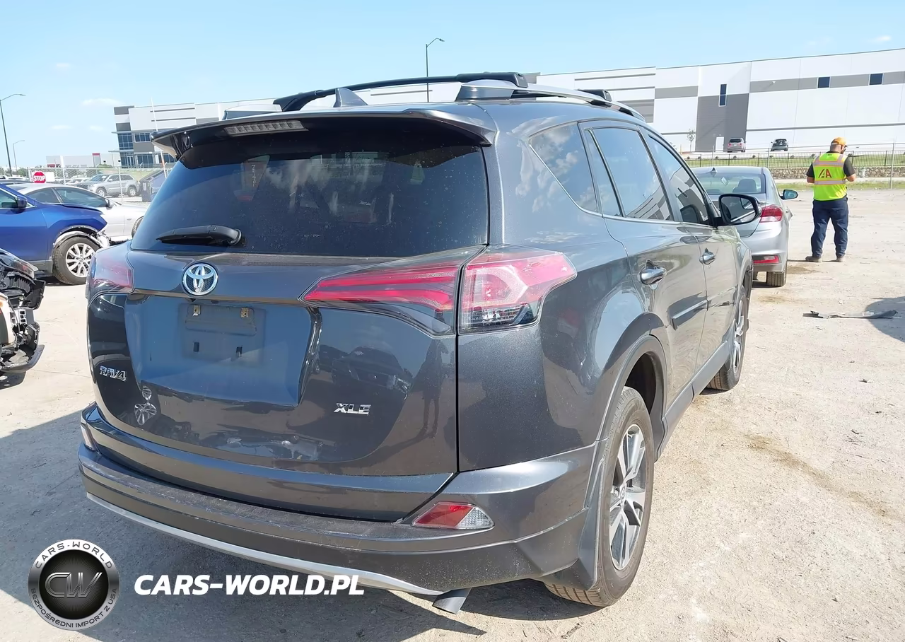 2017 Toyota Rav4 Xle VIN:JTMWFREV2HD102387 - 4