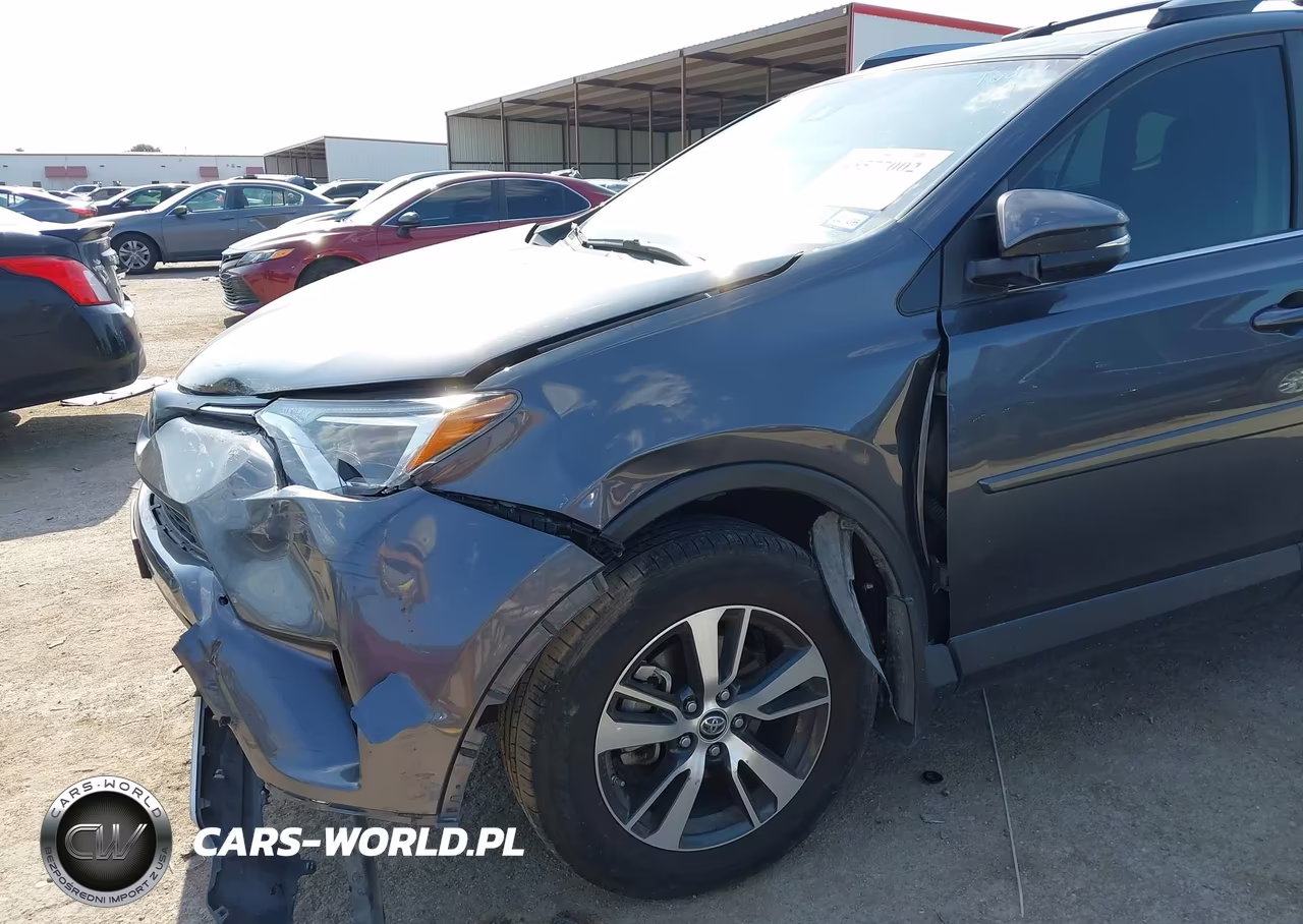 2017 Toyota Rav4 Xle VIN:JTMWFREV2HD102387 - 6