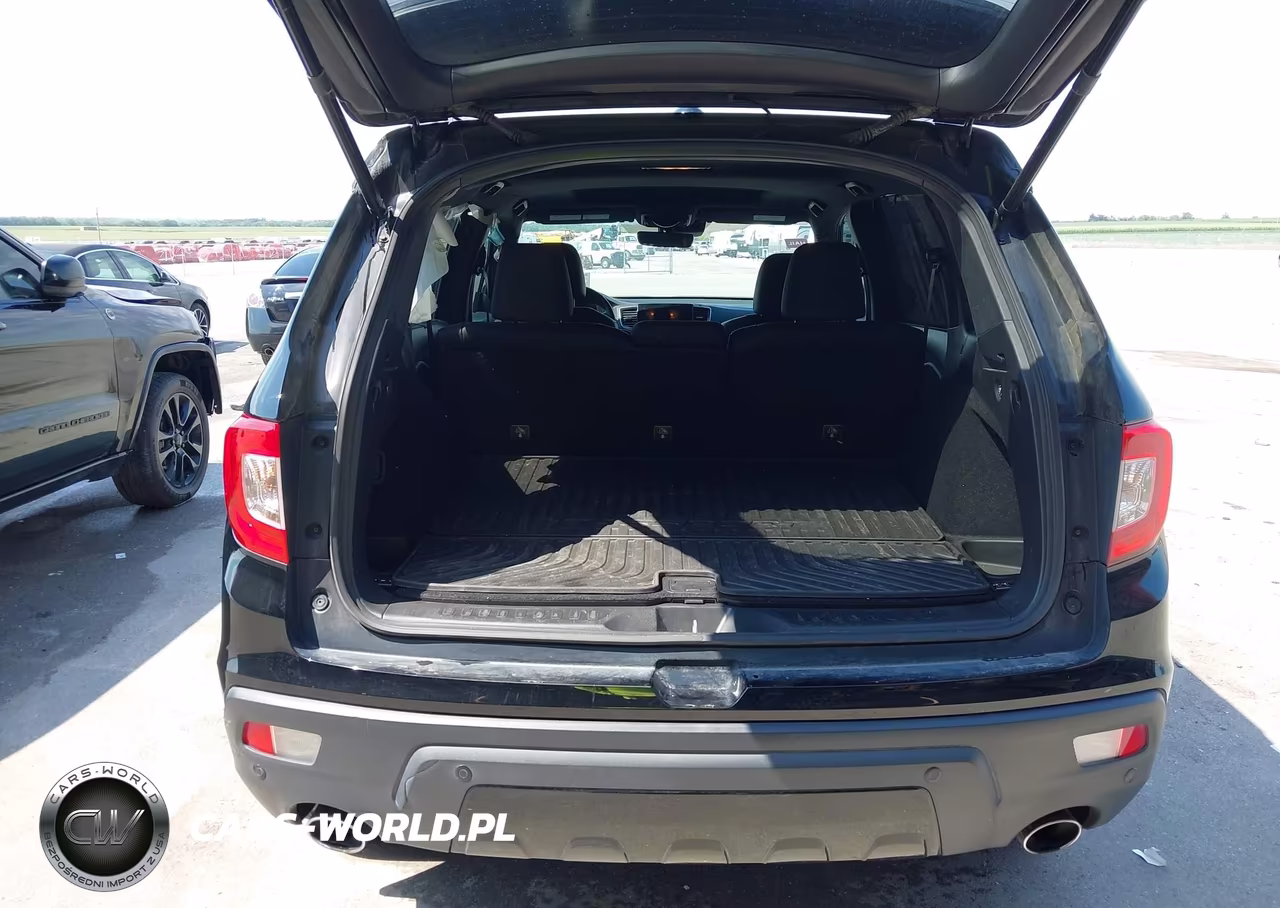 2019 Honda Passport Elite VIN:5FNYF8H0XKB005764 - 17