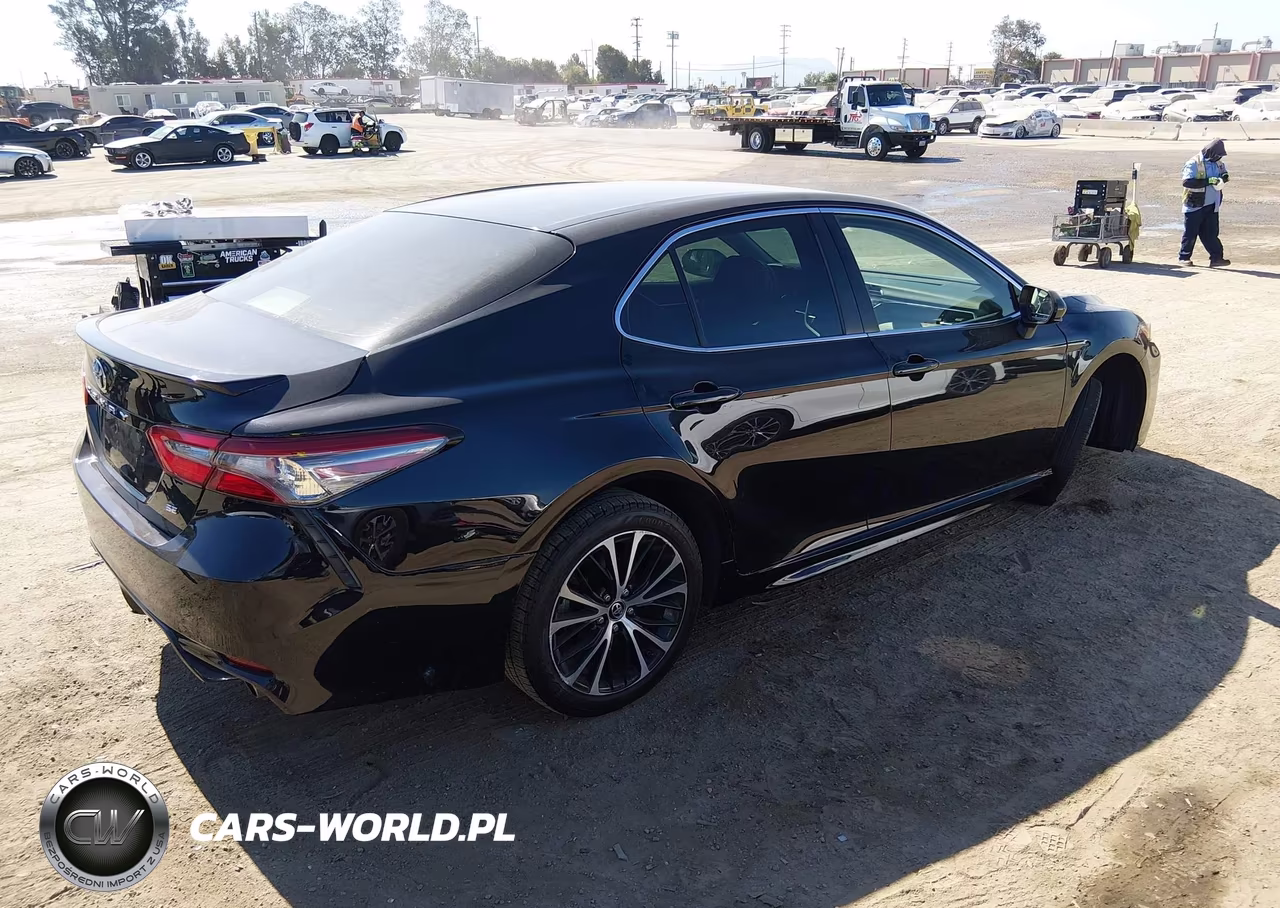 2018 Toyota Camry Se VIN:JTNB11HK9J3020423 - 4