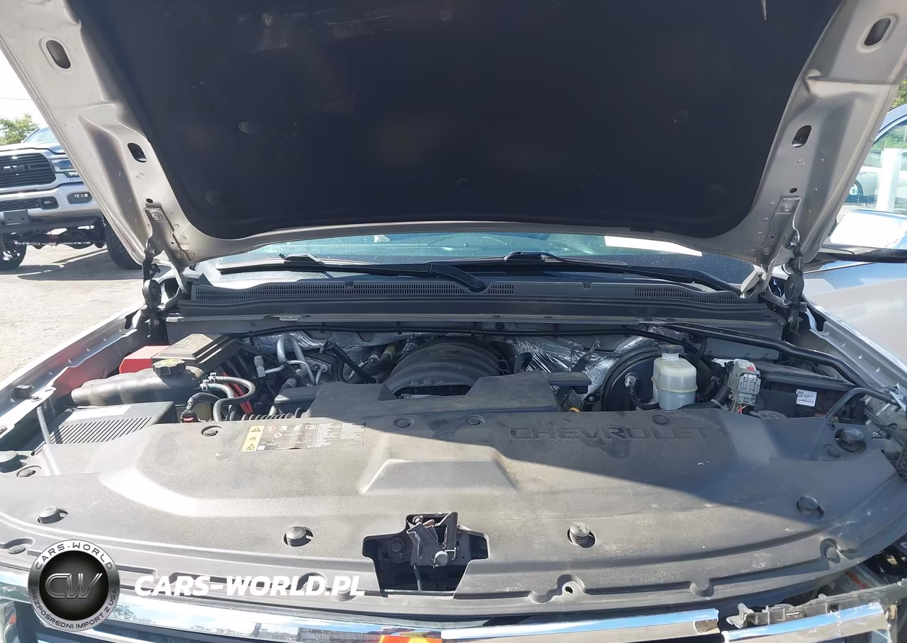 2018 Chevrolet Tahoe Premier VIN:1GNSCCKC2JR241720 - 10