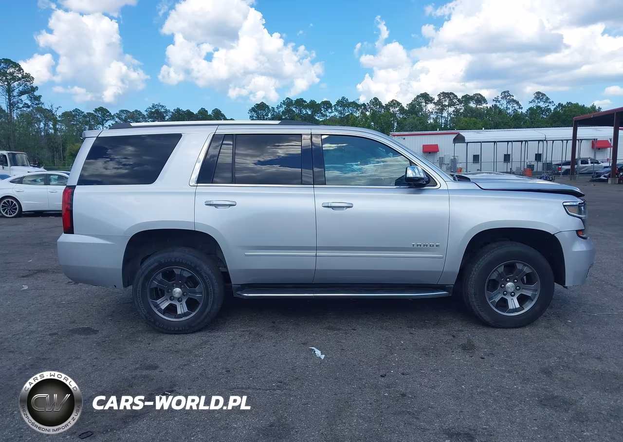 2018 Chevrolet Tahoe Premier VIN:1GNSCCKC2JR241720 - 14