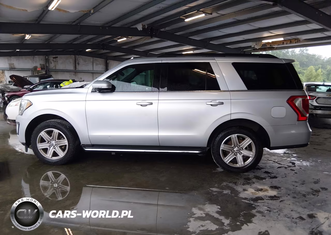 2018 Ford Expedition Xlt VIN:1FMJU1HT4JEA70324 - 14