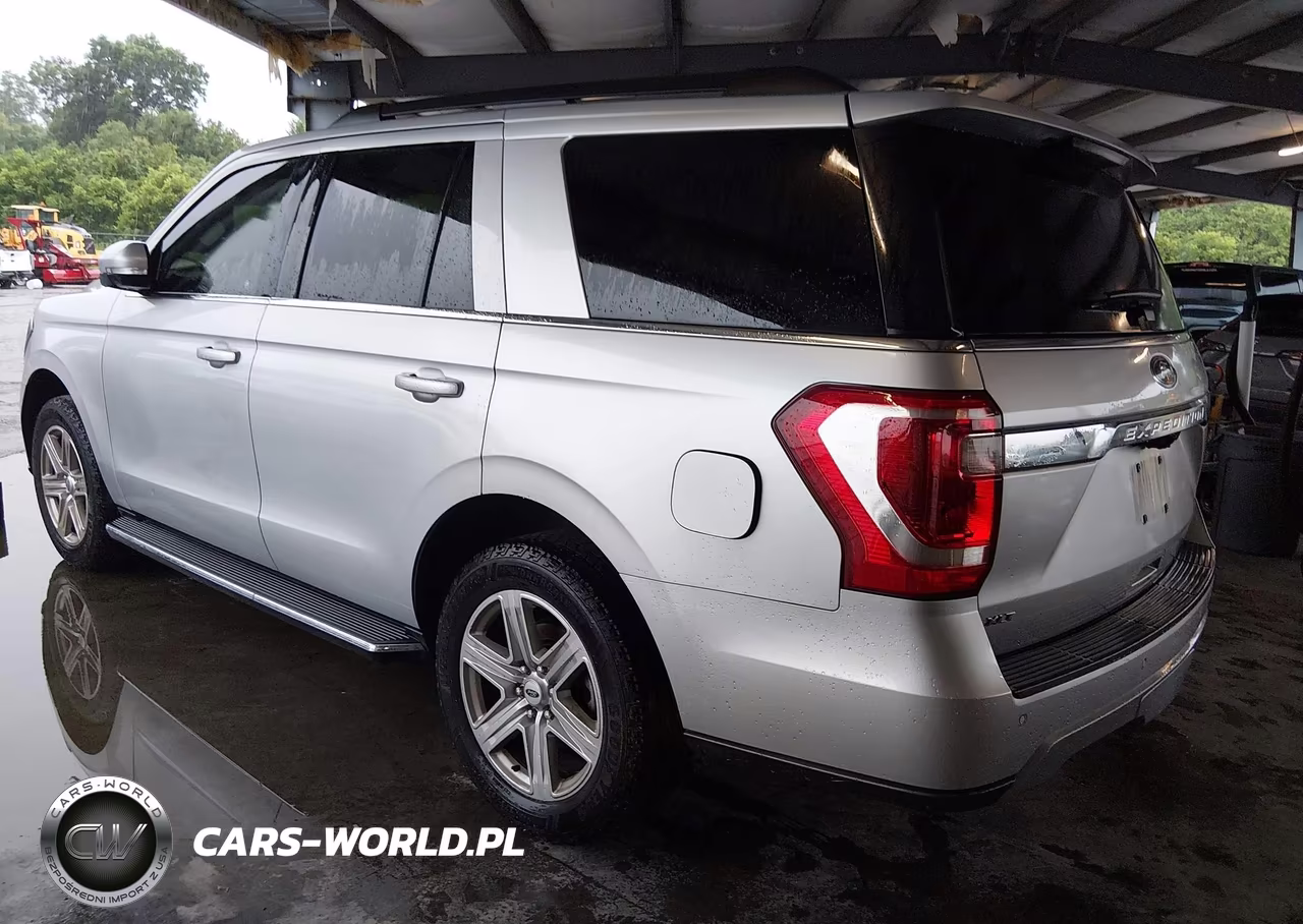 2018 Ford Expedition Xlt VIN:1FMJU1HT4JEA70324 - 3