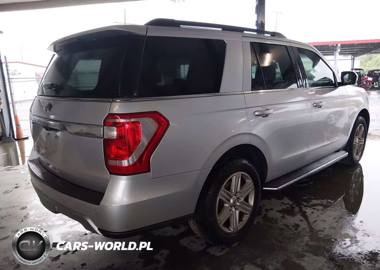 2018 Ford Expedition Xlt VIN:1FMJU1HT4JEA70324 - 4