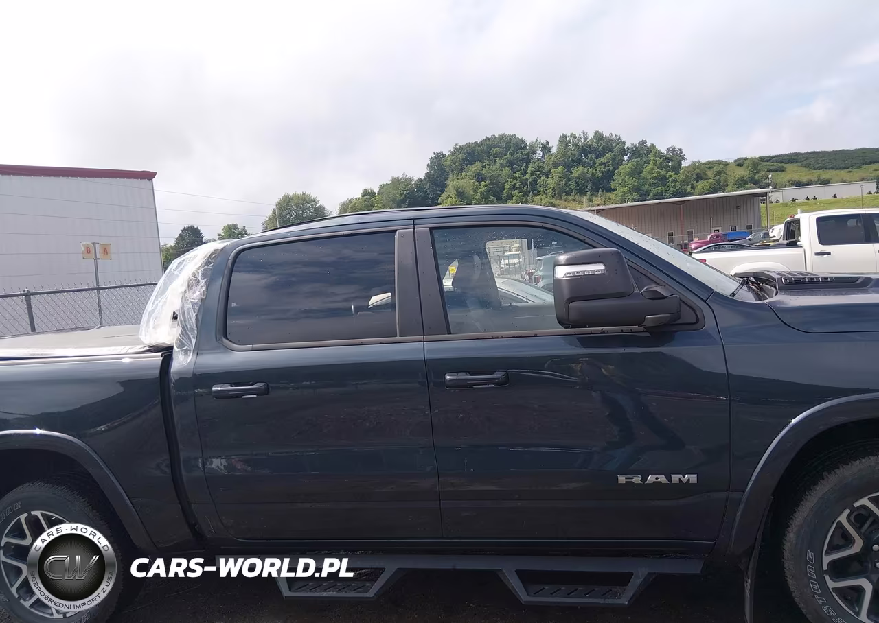 2025 Ram 1500 Laramie 4X4 5'7 Box VIN:1C6SRFJP1SN753501 - 13