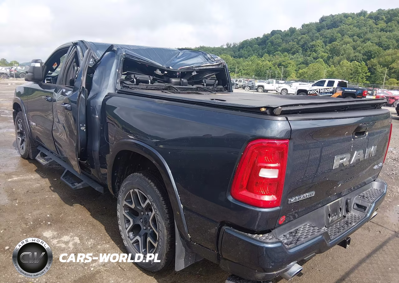 2025 Ram 1500 Laramie 4X4 5'7 Box VIN:1C6SRFJP1SN753501 - 3