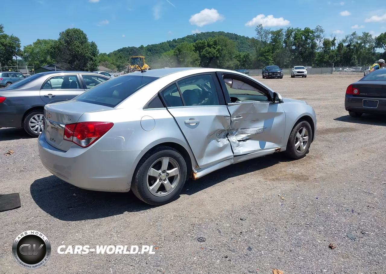 2011 Chevrolet Cruze Lt VIN:1G1PE5S97B7252503 - 4