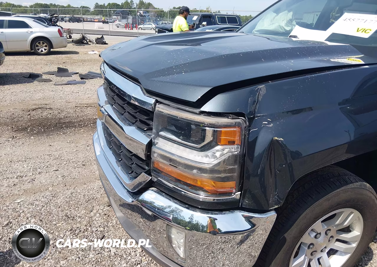 2018 Chevrolet Silverado 1500 1Lt VIN:3GCPCREC9JG459554 - 6