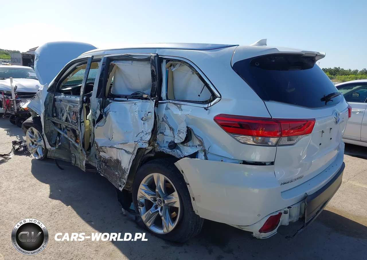 2017 Toyota Highlander Limited VIN:5TDYZRFH9HS228940 - 6