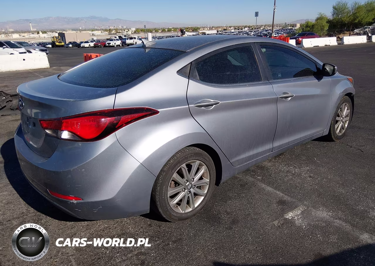 2015 Hyundai Elantra Se VIN:5NPDH4AE9FH554743 - 4