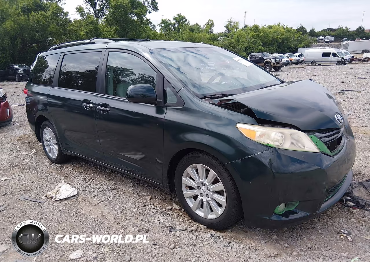 2011 Toyota Sienna Xle – zdjęcie 1 z 18