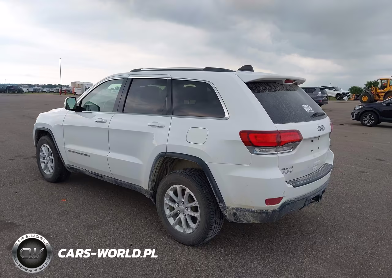 2021 Jeep Grand Cherokee Laredo E 4X4 VIN:1C4RJFAG5MC872844 - 3