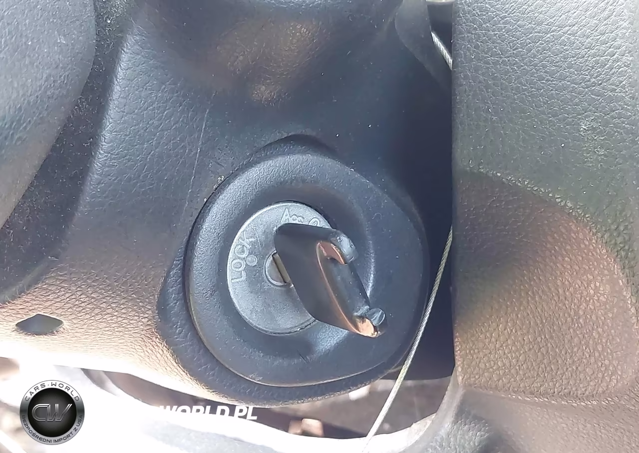 2010 Nissan Versa 1.8S VIN:3N1BC1CP3AL387066 - 11
