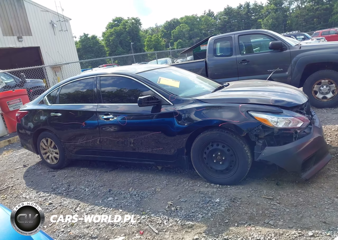 2018 Nissan Altima 2.5 S VIN:1N4AL3AP2JC293821 - 13