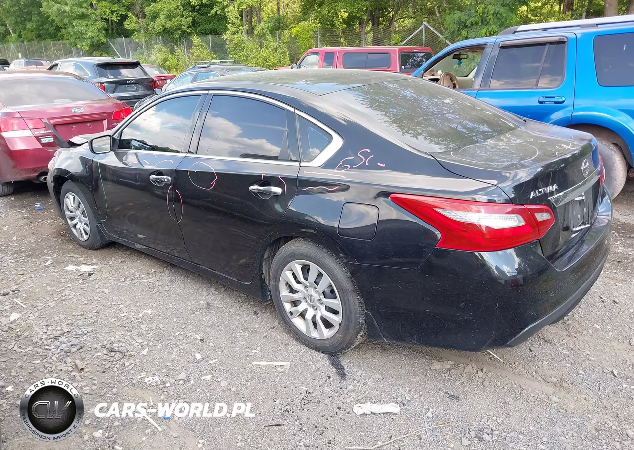 2018 Nissan Altima 2.5 S VIN:1N4AL3AP2JC293821 - 3
