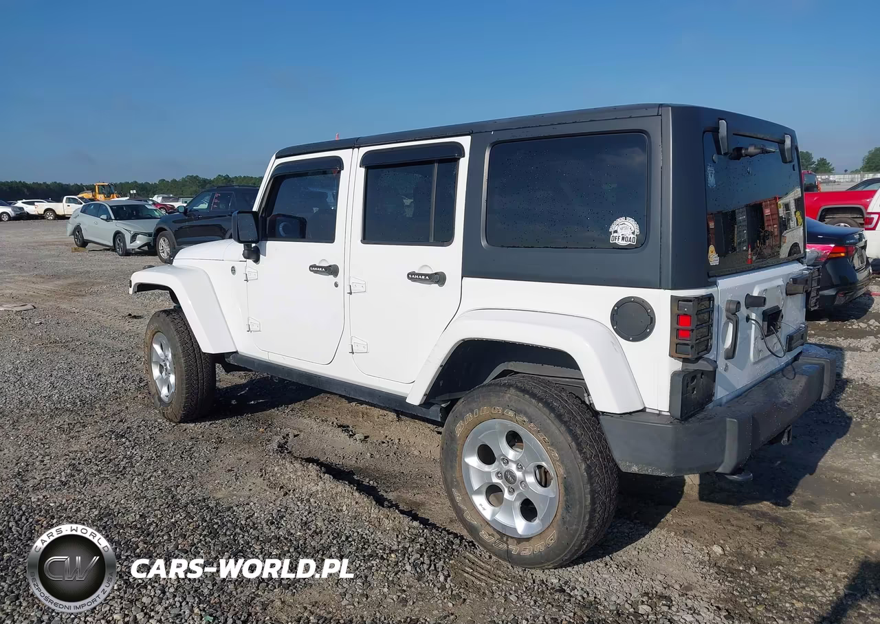 2015 Jeep Wrangler Unlimited Sahara VIN:1C4BJWEG9FL746372 - 3