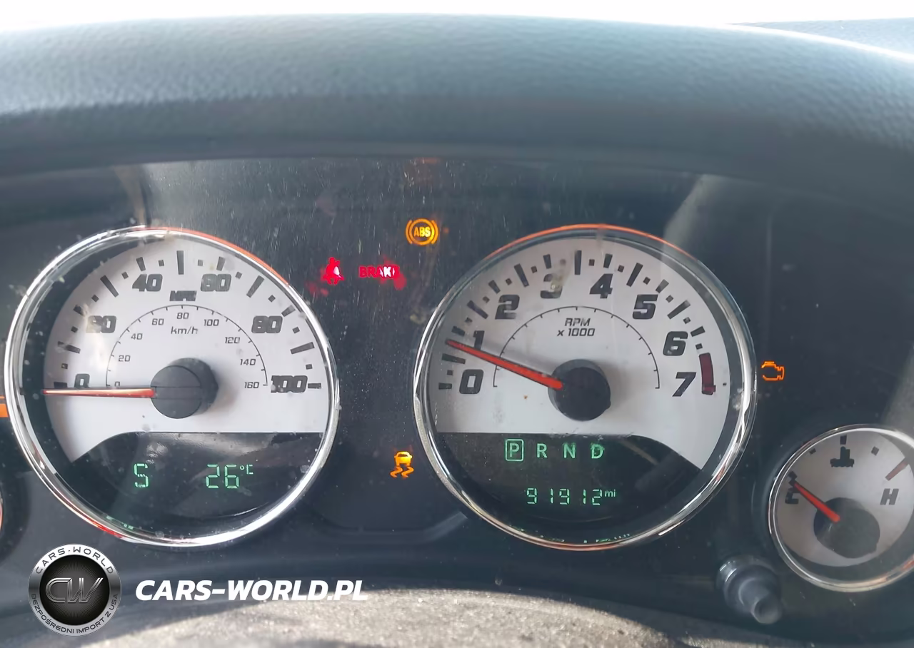2015 Jeep Wrangler Unlimited Sahara VIN:1C4BJWEG9FL746372 - 7