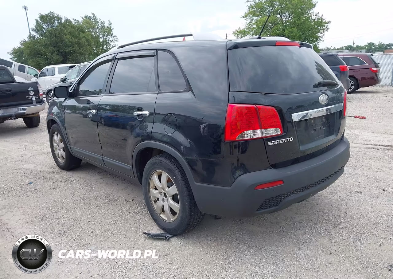 2013 Kia Sorento Lx VIN:5XYKT3A61DG407054 - 3
