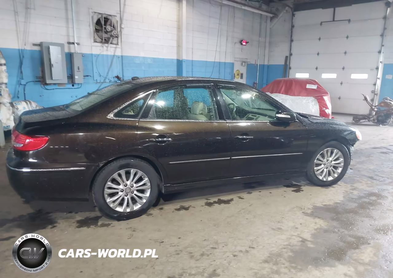 2011 Hyundai Azera Limited VIN:KMHFC4DF6BA526696 - 13