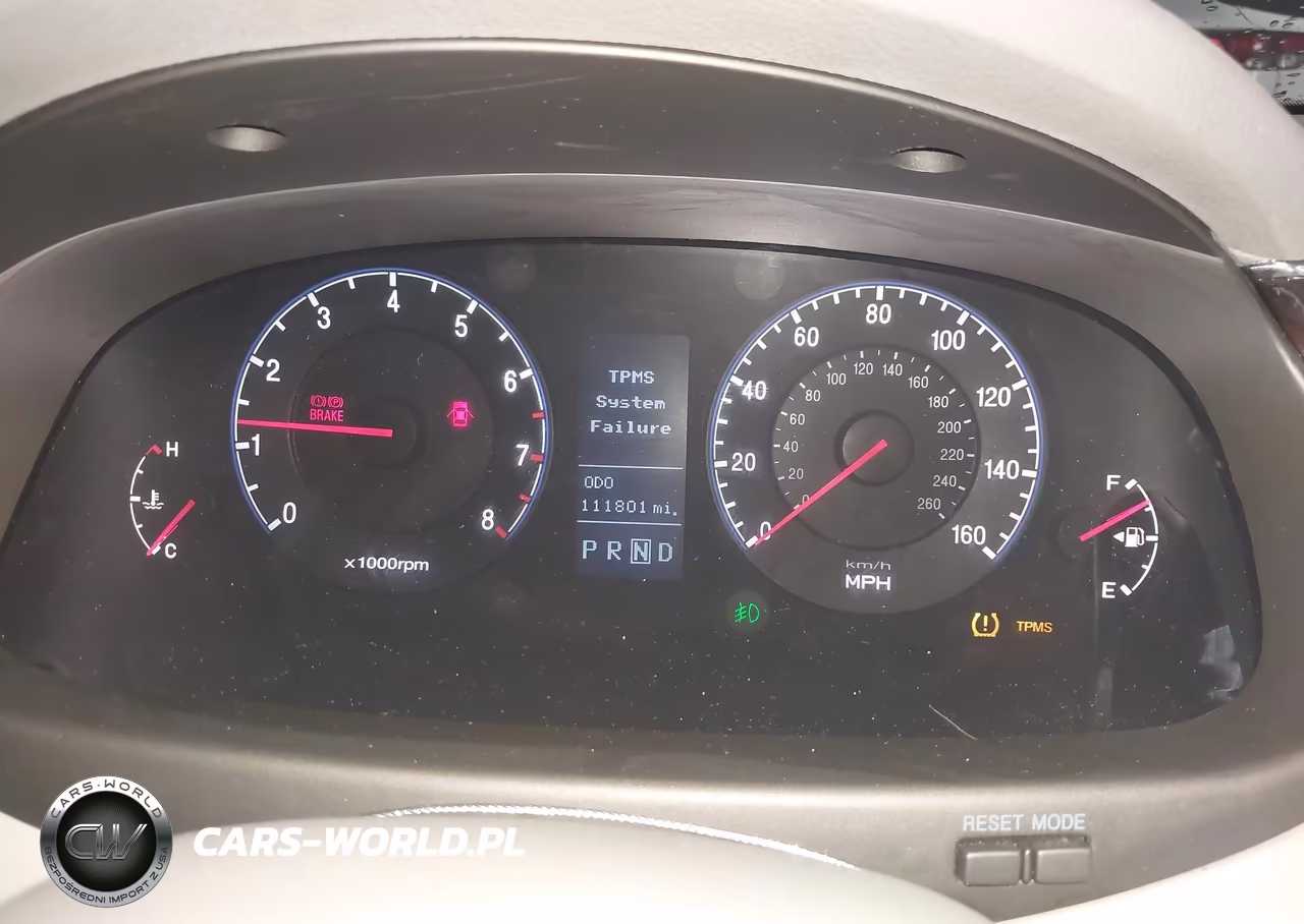 2011 Hyundai Azera Limited VIN:KMHFC4DF6BA526696 - 7