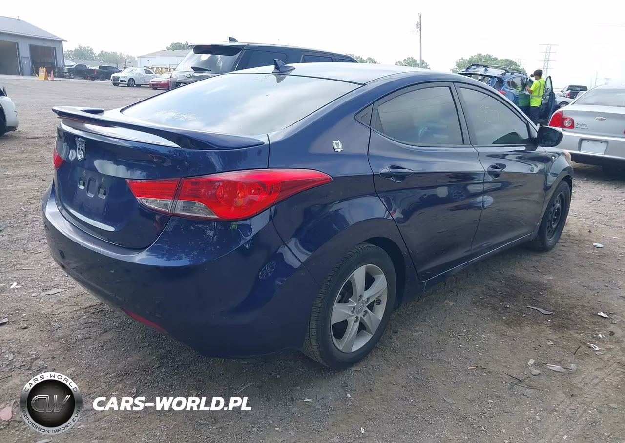 2013 Hyundai Elantra Gls VIN:5NPDH4AE8DH356684 - 4