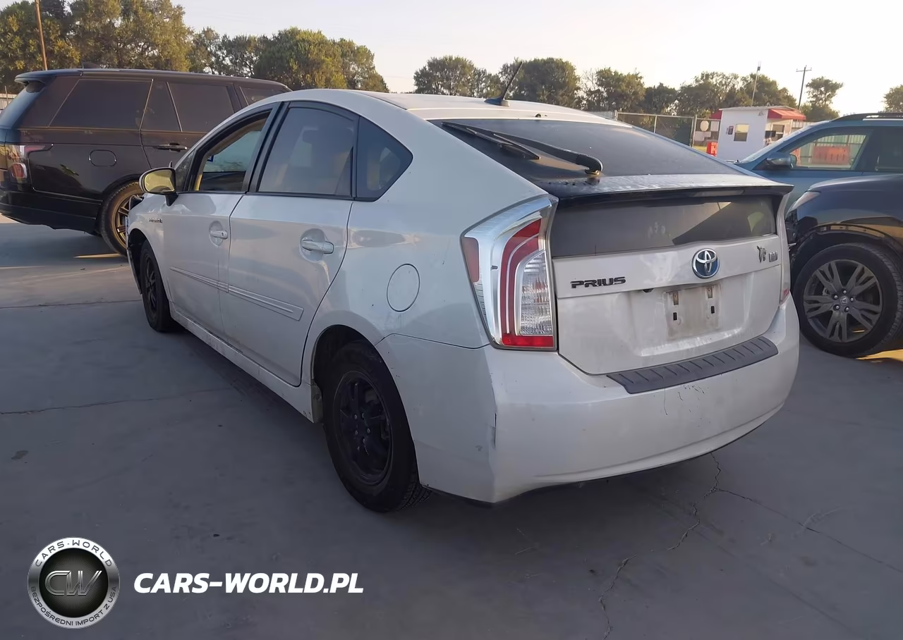2012 Toyota Prius Three VIN:JTDKN3DU8C5382567 - 3